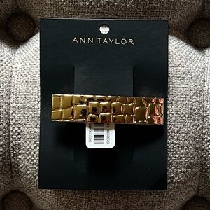 Ann Taylor gold hair clip/barrette